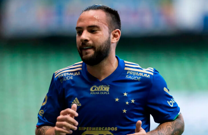 ESQUENTOU - Giovanni acerta ida para o empréstimo. O Lance! noticiou que, com os direitos federativos ligados ao Cruzeiro, o meio-campista chega por empréstimo ao time pernambucano até dezembro. 