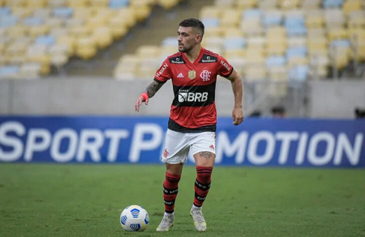 1° lugar - Flamengo: R$ 693,5 milhões de custos com futebol em 2021 / custos com futebol em 2020 tinham sido de R$ 619,0 milhões / variação de 12% de 2020 para 2021