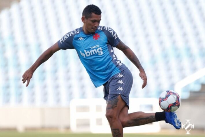 Walber - 23 anos - zagueiro - contrato até 31/12/2021 (empréstimo).