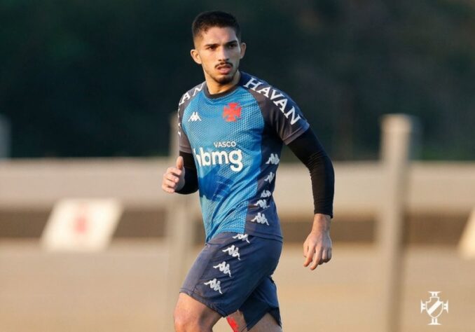 FECHADO - Chega ao fim a passagem de Andrey pelo Vasco. O volante de 23 anos faz parte do grupo de jogadores que tiveram as férias antecipadas na semana passada e está definido que o contrato do meio-campista, que termina no fim de dezembro, não será estendido. O "Ge" publicou a informação originalmente. O Vasco vai passar por uma reformulação que já está atrasada. Outros jogadores também têm vínculo somente até dezembro ou janeiro, mas tudo será definido somente após a definição do novo departamento de futebol.