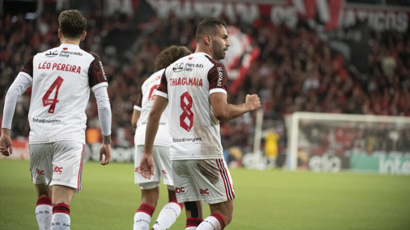 Notas da partida: Pedro garante empate do Flamengo e salva noites ruins de Léo Pereira e Renato