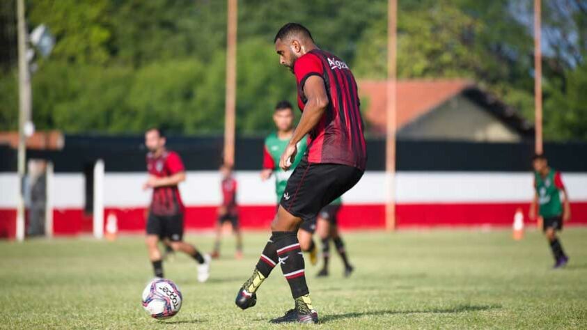 Série D - Atlético-CE - Enfrenta a Ferroviária (SP) nas quartas