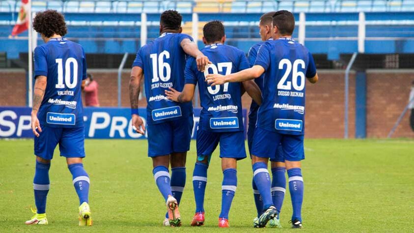 4° - Avaí (64 pontos): Avaí 0 x 0 Vitória, Avaí 0 x 0 CSA, Guarani 1 x 0 Avaí, Náutico 0 x 2 Avaí, Avaí 2 x 0 Sampaio Corrêa. 