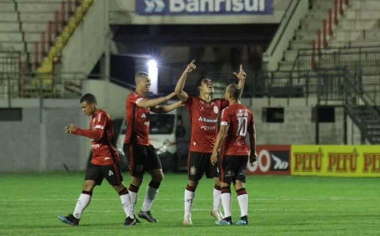 20° - Brasil de Pelotas (20 pontos) - 30 jogos - Chance de título: 0% - Acesso à Série A: 0% - Rebaixamento: 99,97%.