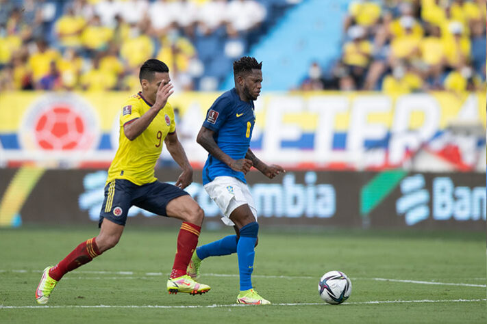 Seleção colombiana - Sobe: Parou o ataque do Brasil na maior parte do tempo e quase não deu chances para os atacantes finalizarem. / Desce: Com o ataque brasileiro em baixa, podia ter se lançado mais a frente e buscar uma vitória contra a Seleção Brasileira.