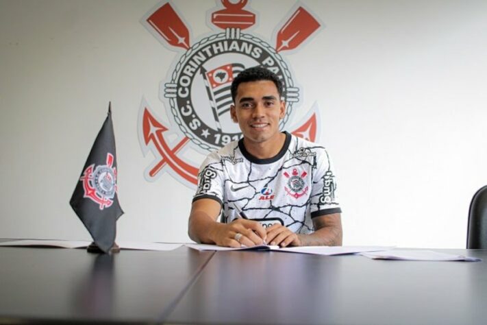 FECHADO - Na tarde desta quinta-feira, o Corinthians anunciou a renovação de contrato com o jovem Du Queiroz. O novo vínculo do camisa 37 é válido até 31 de dezembro de 2024. Aos 21 anos, ele tem agradado o técnico Sylvinho e deve ser titular no clássico contra o São Paulo, na próxima segunda, no Morumbi.