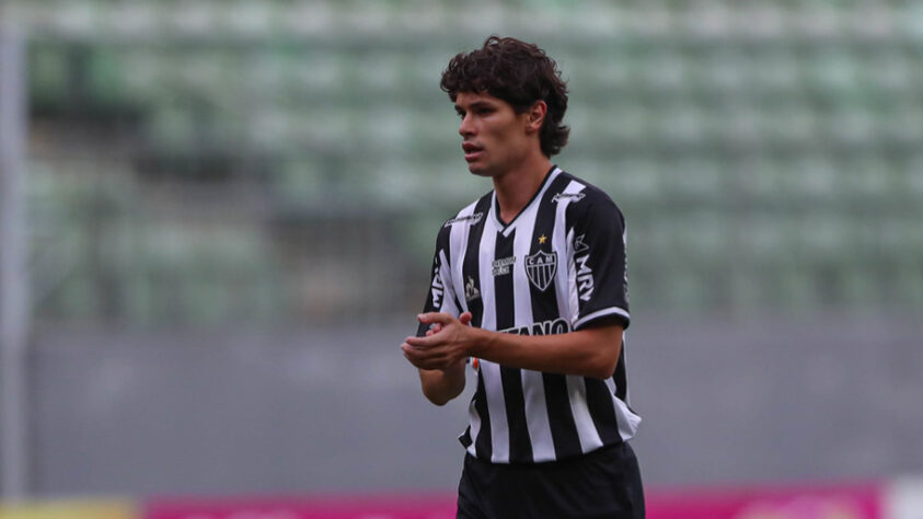 Dodô (Atletico-MG - lateral-esquerdo - 29 anos): Nas oportunidades que teve no Galo, Dodô foi bastante elogiado. Porém, ele é reserva de Guilherme Arana, campeão olímpico e atleta da Seleção Brasileira, e tem baixa possibilidade de ser titular no Atlético.