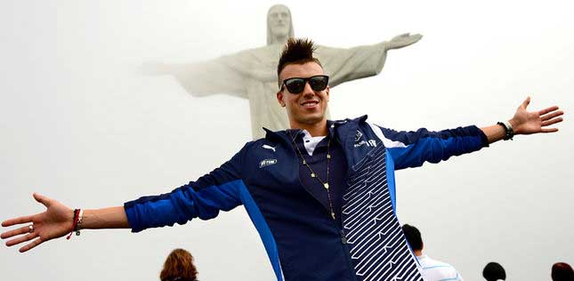 Outra seleção de futebol a visitar o monumento foi a italiana. Durante a Copa das Confederações de 2013, EL Shaarawy, atacante da equipe, registrou o momento.