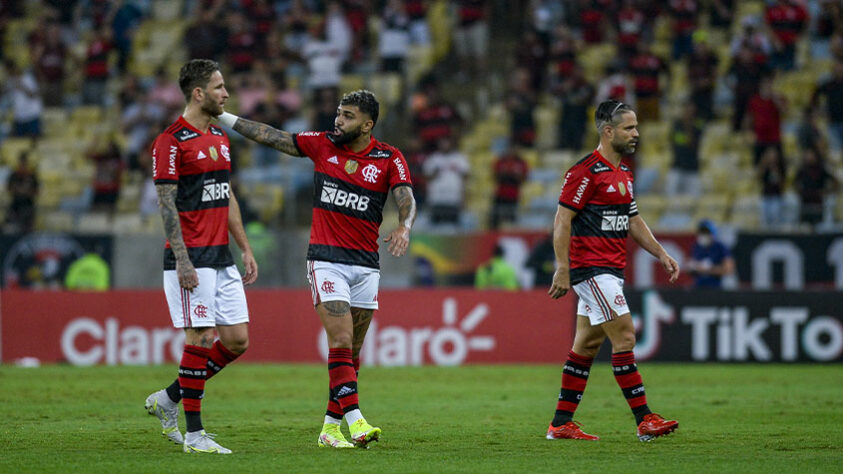 O Flamengo está eliminado da Copa do Brasil. Nesta quarta-feira, o Athletico-PR venceu o Rubro-Negro Carioca por 3 a 0 no Maracanã, pelo jogo da volta da semifinal do torneio. A seguir, confira as notas (por João Alexandre Borges – joaoborges@lancenet.com.br):