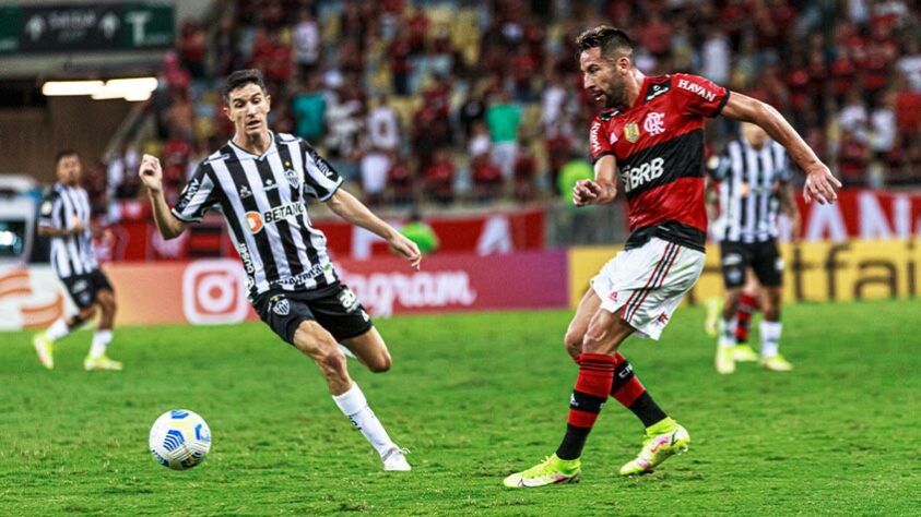 Ainda sobre o palco da Supercopa, a preferência da CBF para substituir Brasília era a Arena Castelão, em Fortaleza. O Atlético-MG também recusou pelo fato do Flamengo ter mais torcida na capital cearense e esse impasse perdurou por dias.