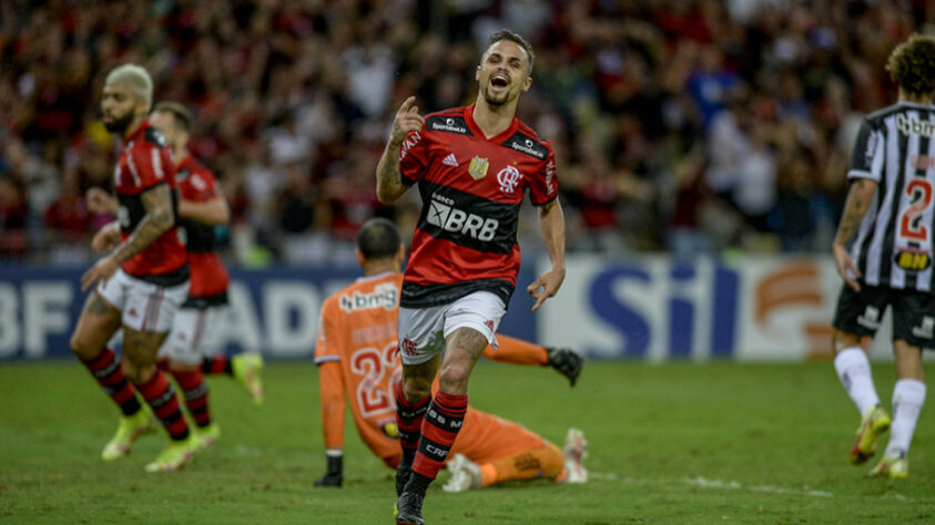 O Flamengo voltou a vencer depois de uma seca de quatro jogos. Na noite deste sábado, o Rubro-Negro venceu o Atlético-MG por 1 a 0 no Maracanã, em partida válida pela 29ª rodada do Brasileirão, e segue vivo na luta pelo tricampeonato. A seguir, confira as notas (por João Alexandre Borges – joaoborges@lancenet.com.br):