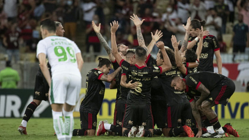 O Flamengo venceu o Juventude por 3 a 1, nesta quarta-feira, em duelo válido pela 26ª rodada do Campeonato Brasileiro. O Maracanã foi palco de pinturas, sobretudo a de Andreas Pereira, que findou um longo jejum de gol de falta no clube. As outras marcas foram de Pedro e Kenedy. Veja as notas a seguir (por Lazlo Dalfovo - lazlodalfovo@lancenet.com.br).