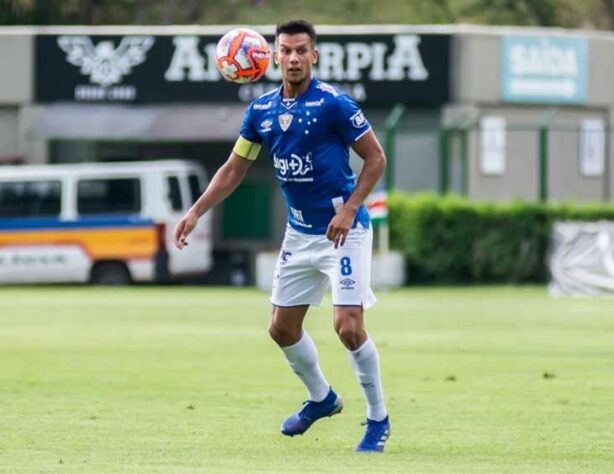 Henrique (volante - Cruzeiro - tempo de contrato não divulgado) - 36 anos 