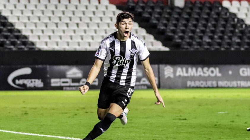 Julio Enciso (Paraguai) - Clube: Libertad (Paraguai) - Posição: Atacante.