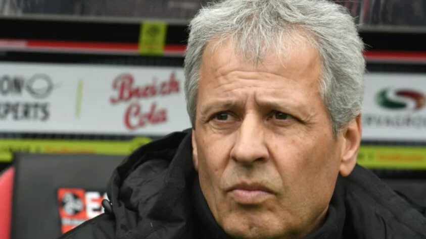 Segundo o Daily Mail, um dos favoritos ao posto é o suíço Lucien Favre, ex-comandante do Borussia Dortmund e atualmente sem clube.