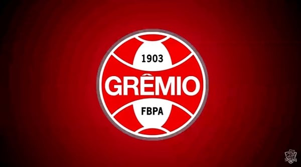Clubes brasileiros com as cores dos rivais: Grêmio e Internacional.