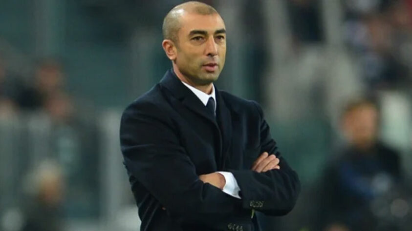 Roberto Di Matteo (Itália) - 51 anos - Último trabalho: Aston Villa - Desempregado desde outubro de 2016 - Seu ápice foi no Chelsea, clube onde era assistente técnico e assumiu como treinador após a demissão de André Villas-Boas. No clube inglês, venceu a Champions League de 2012, quando a equipe não era favorita.