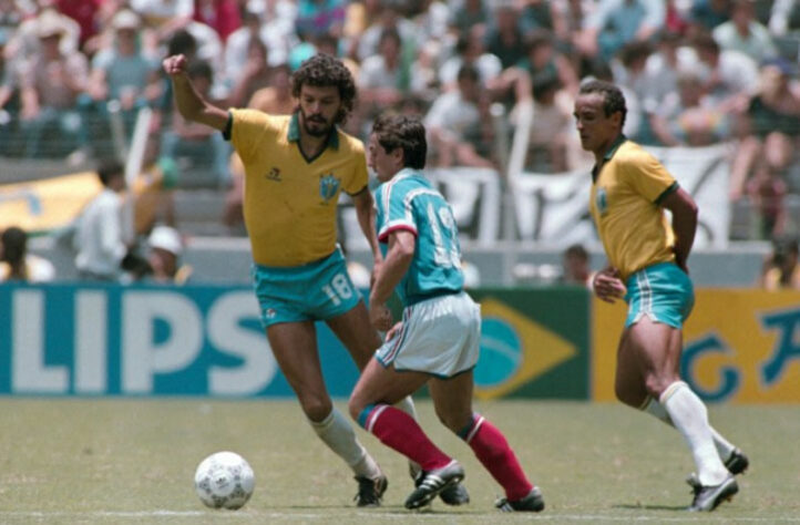 Sócrates - Última Copa do Mundo: 1986 / Idade: 32 anos.