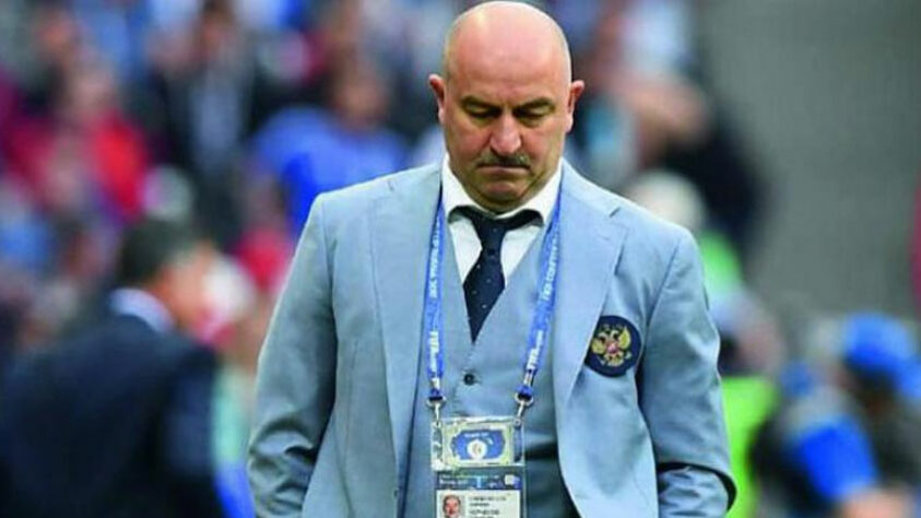 Stanislav Cherchesov (Rússia) - 58 anos - Último trabalho: seleção russa - Desempregado desde julho de 2021 - Rodou por times russos até que assumiu a seleção do país em 2016 e ficou até 2021, após a eliminação na Eurocopa. Na Copa do mundo de 2018, levou a Rússia até as quartas de final, melhor resultado da seleção em copas desde o fim da União Soviética.