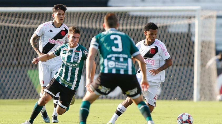 O Vasco se empenhou muito e saiu de campo com a vitória por 2 a 1 sobre o Coritiba. Germán Cano e Nene marcaram os gols do Cruz-Maltino neste sábado (16), enquanto Léo Gamalho fez o gol do Coxa em São Januário. Veja as atuações do LANCE!. Por Vinícius Faustini (faustini@lancenet.com.br)