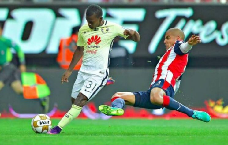 Chivas Guadalajara x Club América.