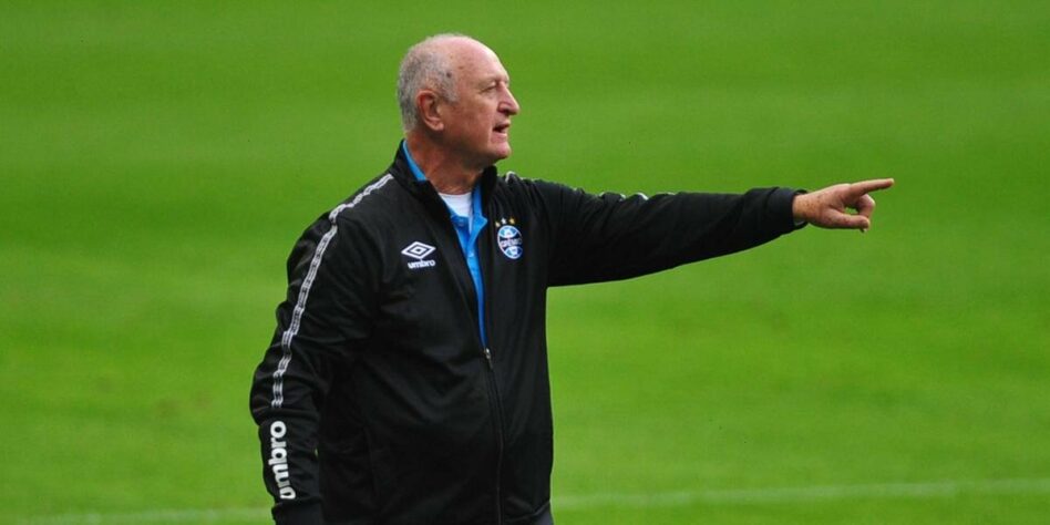 FECHADO - Luiz Felipe Scolari e sua comissão técnica deixaram o comando do Grêmio na madrugada desta segunda-feira. O anúncio foi feito por meio de uma nota oficial no site do clube. O Imortal informou que a saída foi uma decisão em “comum acordo” após reunião em São Paulo na noite deste domingo depois da derrota diante do Santos.