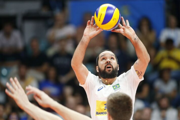 William Arjona, jogador de vôlei do Fiat/Minas Tênis Clube e campeão olímpico na Rio-2016 junto com Mauricio Souza: "Não compactuo com o posicionamento do Mauricio Souza, sou contrário à manifestações preconceituosas, homofóbicas ou racistas". (via redes sociais)