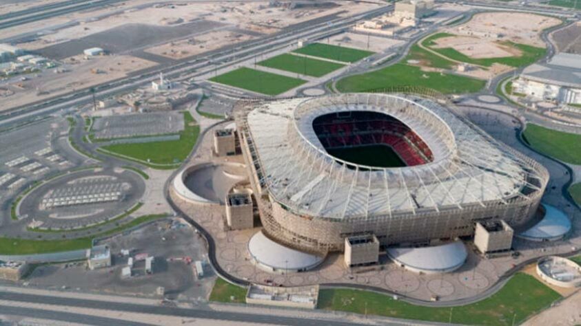 Estádio Ahmed Bin Ali - Cidade: Al Rayyan - Capacidade: 40 mil torcedores (após a Copa, 20 mil) - Inaugurado em 18 de dezembro de 2020. 