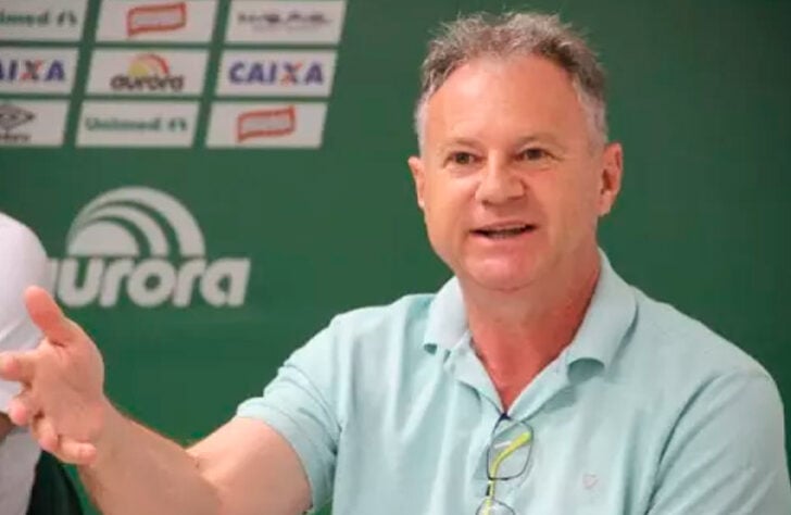 Mauro Stumpf (55 anos) - diretor de futebol