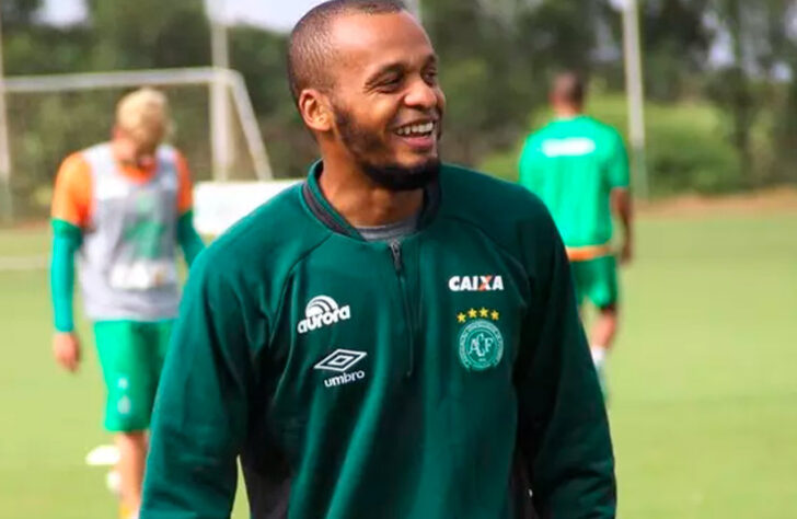 Anderson Paixão (37 anos) - preparador físico