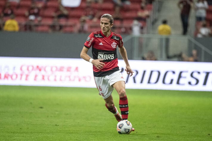 Filipe Luís (lateral-esquerdo - Flamengo - contrato até 31/12/2022) - 36 anos 