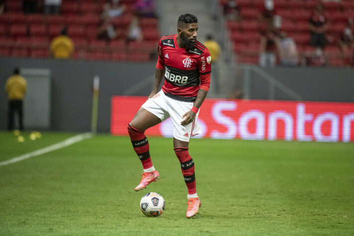 Rodinei (atualmente no Olympiacos-GRE, disputou o Brasileirão pelo Flamengo)