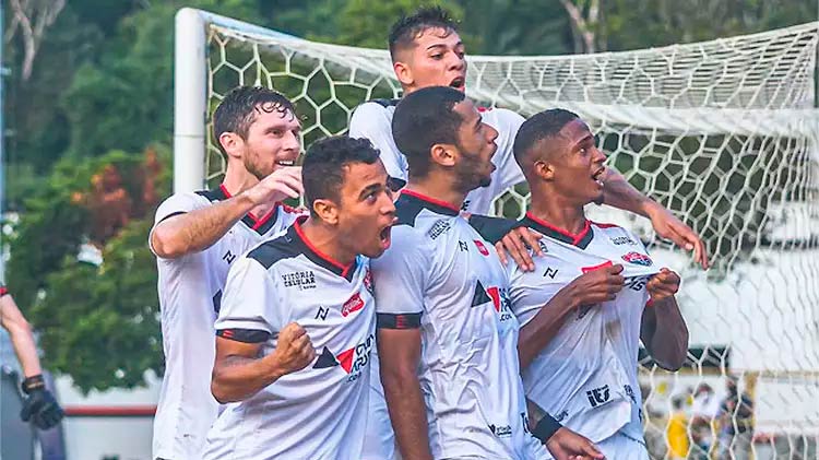 18° - Vitória (37 pontos): Avaí 0 x 0 Vitória, Vasco 1 x 0 Vitória, Vitória 2 x 2 Cruzeiro, CRB 1 x 1 Vitória, Vitória 0 x 0 Vila Nova.