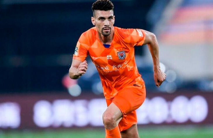 Moisés (meio-campista / 35 anos) - Clube atual: Shandong Taishan (China) - O jogador já teve passagem por América-MG e Palmeiras