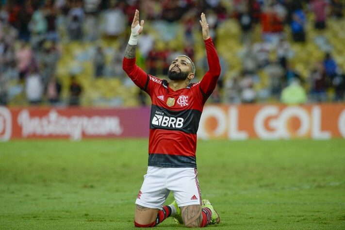 Histórico! Na partida desta quinta-feira, Gabigol marcou o seu 100º gol com a camisa do Flamengo. Foi de pênalti, contra o Bahia, no Maracanã. Assim, Gabi atingiu marca alcançada por apenas outros 18 atletas na história centenária do Clube de Regatas do Flamengo. Veja contra quem o camisa 9 marcou cada um de seus gols nesta galerias!