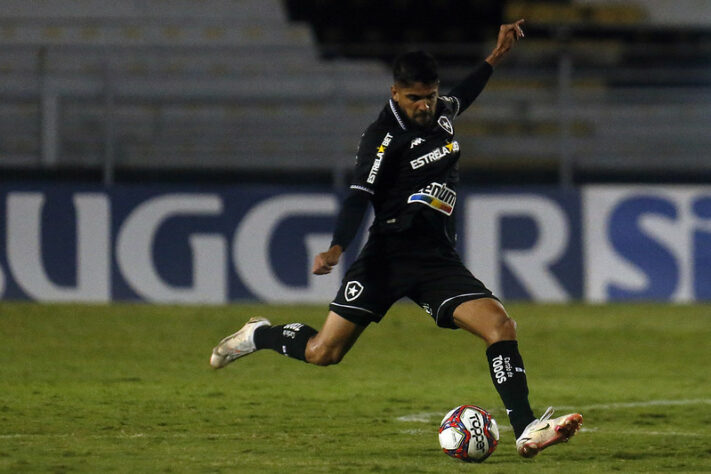 Ponte Preta e Botafogo ficaram no empate sem gols no Moisés Lucarelli, em confronto válido pela 35ª rodada da Série B. O Glorioso não conseguiu manter o ímpeto ofensivo que vinha tendo nos últimos jogos e não fez uma boa partida. O LANCE! traz as notas e os destaques do duelo. Por Tiago Tassi (tiagomontes@lancenet.com.br).