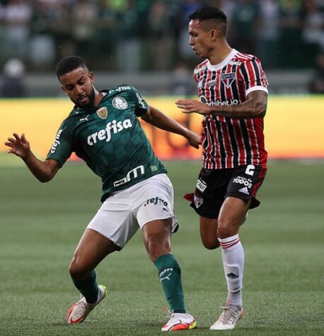 O Palmeiras não fez um bom jogo na noite desta quarta-feira e foi derrotado no clássico pelo São paulo, por 2 a 0, no Allianz Parque. Sem destaques ofensivos e com falhas defensivas, o Verdão caiu em casa. Confira as notas do Palmeiras no LANCE! (por Nosso Palestra)