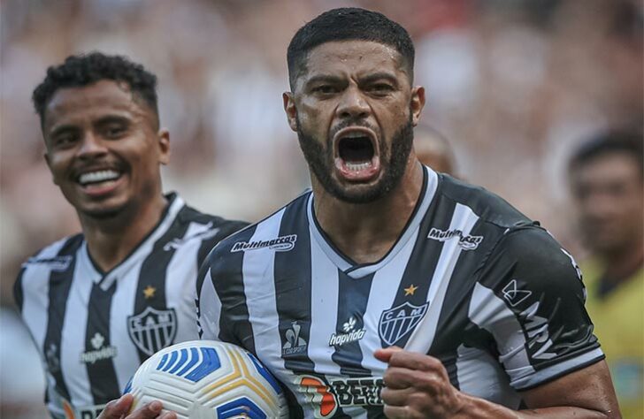 Atlético-MG - Sobe: Conseguiu reagir depois do gol do Fluminense e fez o adversário recuar. / Desce: Entrou em campo sem ritmo e permitiu que o Fluminense abrisse o placar.