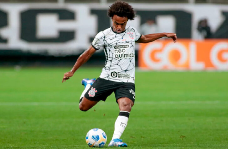 3° lugar: Willian (meia - 33 anos - Corinthians): queda de 9 milhões de euros (R$ 58,2 milhões) / valor de mercado atual: 6 milhões de euros (R$ 38,8 milhões)