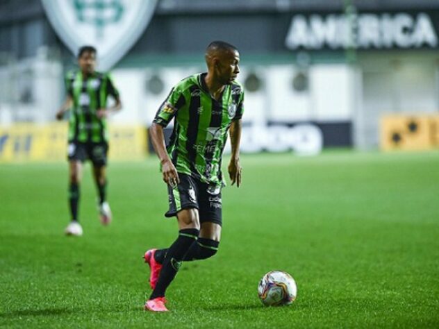 Pela primeira vez em sua história, o América-MG vai disputar a Libertadores da América. A equipe mineira venceu o São Paulo em casa e garantiu a vaga, juntando-se a clubes como Corinthians, Fortaleza, Red Bull Bragantino e Fluminense, que também confirmaram presença no torneio sul-americano via Brasileirão. Nesta galeria, veja todos os classificados para disputar a Glória Eterna e em qual fase entrarão! 