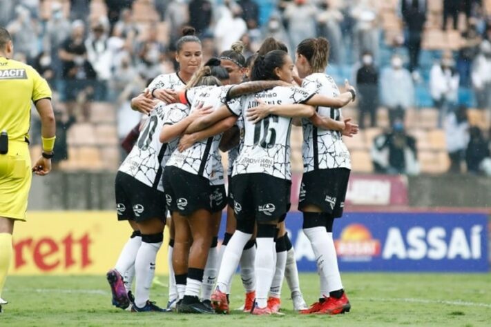 20° - CORINTHIANS FEMININO: 375 mil interações.