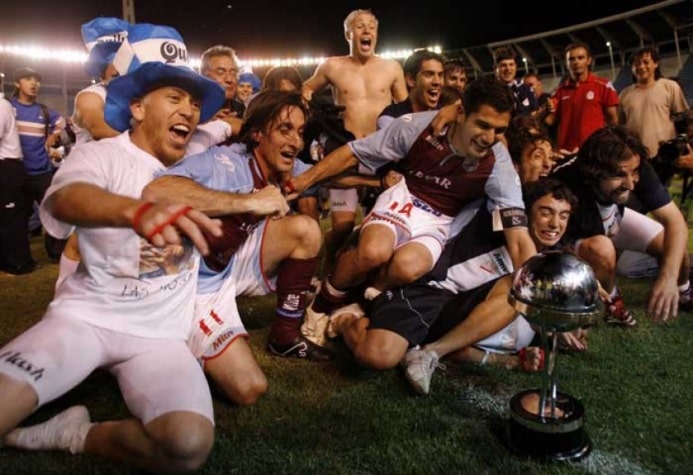 2007 - Arsenal de Sarandí-ARG x América-MEX - Campeão: Arsenal de Sarandí-ARG