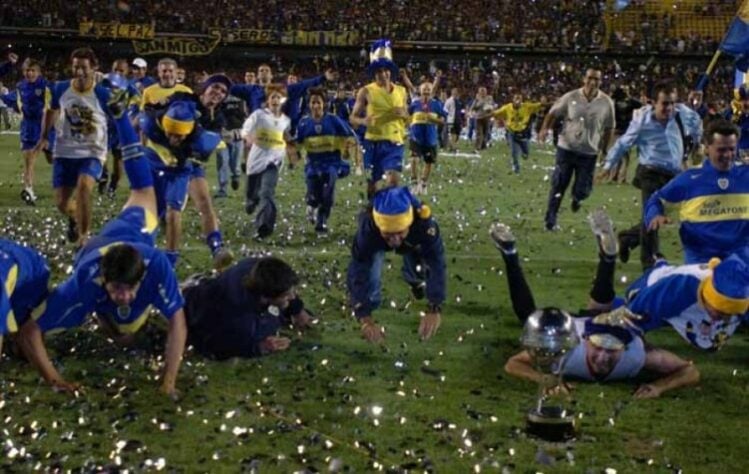 2005 - Boca Juniors-ARG x Pumas-MEX - Campeão: Boca Juniors-ARG