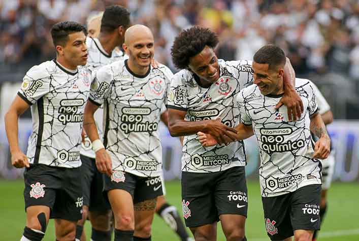 1º lugar - Corinthians: 15 jogos (R$ 18 milhões)