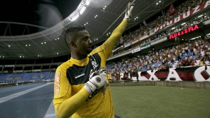 FECHADO - O Taubaté acertou os trâmites para a contratação do goleiro Felipe, que chega ao Joaquinzão para a briga pelo acesso para a elite do futebol paulista. O arqueiro tem passagens de destaque por Corinthians e Flamengo no futebol brasileiro.