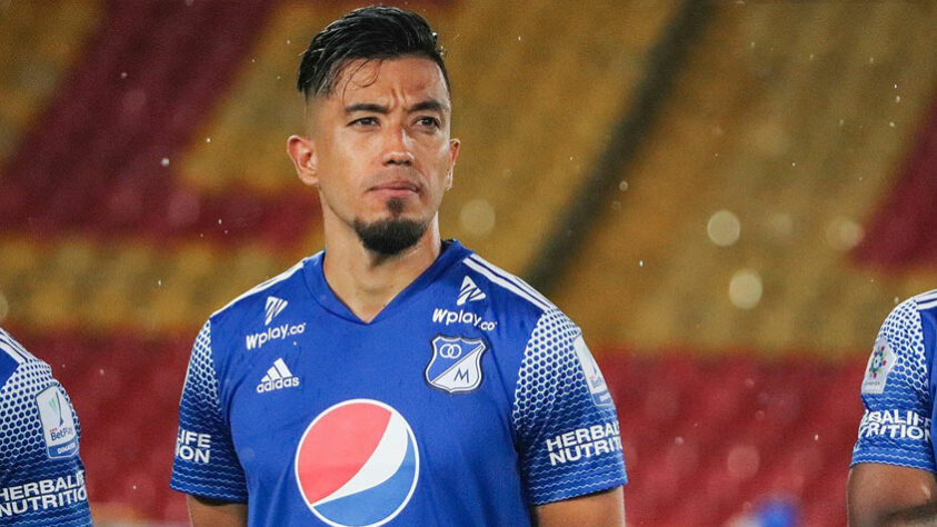 FECHADO - O Millonarios (COL) acertou o retorno do atacante Fernando Uribe, que teve passagens por Flamengo e Santos no futebol brasileiro.