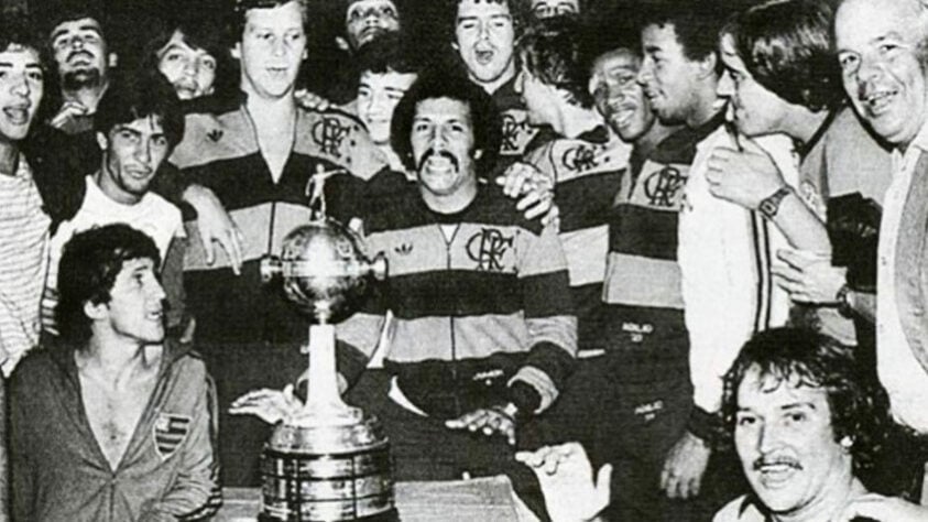 Além disso, o Flamengo só teve duas derrotas por 4 ou mais gols de diferença na história da Libertadores. Em 1984, o Fla perdeu para o Grêmio por 5 a 1 (semifinal) e, 36 anos mais tarde, cairia para o Independiente Del Valle por 5 a 0 (fase de grupos). 