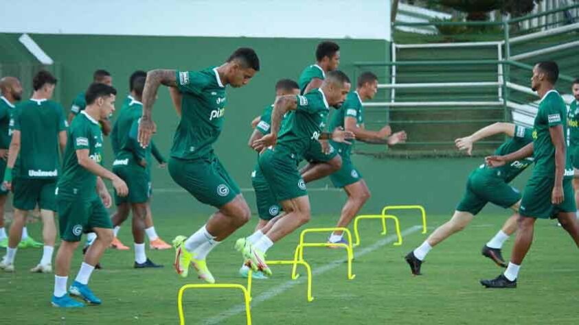 4° - Goiás (55 pontos) - 34 jogos - Chance de título: 0,22% - Acesso à Série A: 42,2% - Rebaixamento: 0%.