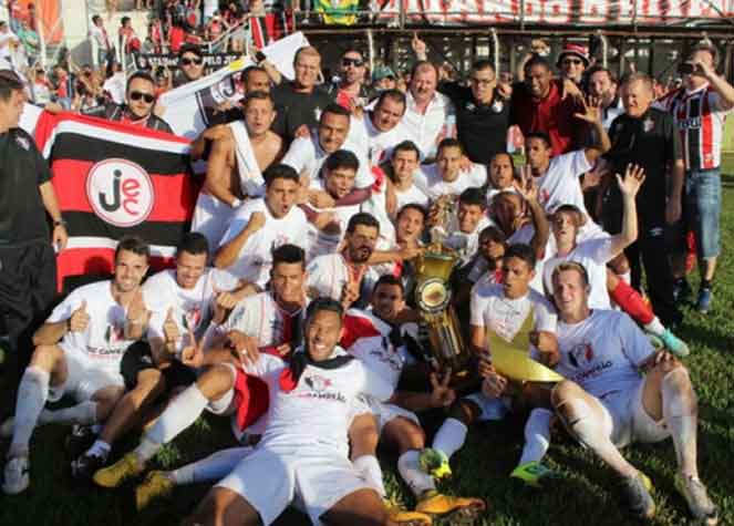 2014 - Campeão: Joinville / Vice: Ponte Preta.