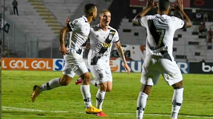 14° - Ponte Preta (42 pontos) - 34 jogos - Chance de título: 0% - Acesso à Série A: 0% - Rebaixamento: 2,7%.